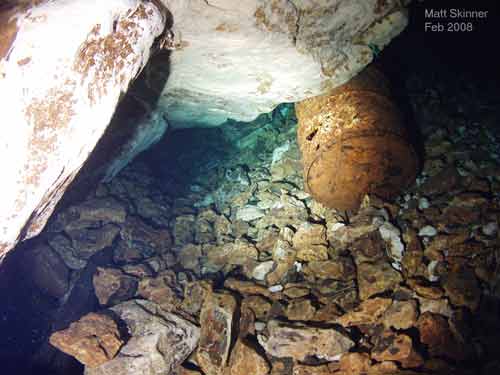 Side passage in Allendale Cave.